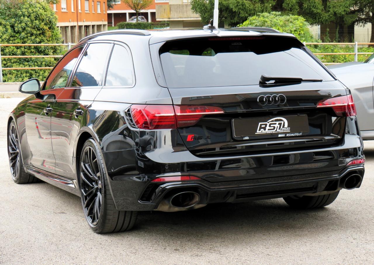 Audi RS4 AVANT 2.9 TFSI QUATTRO