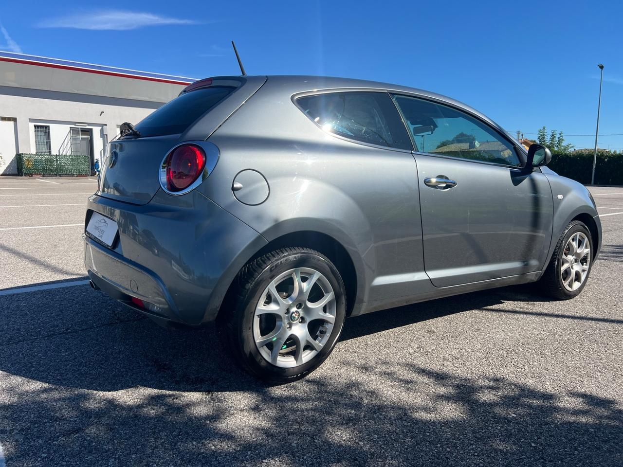 Alfa Romeo MiTo 1.6 Distinctive sport pack 120cv NEOPATENTATI