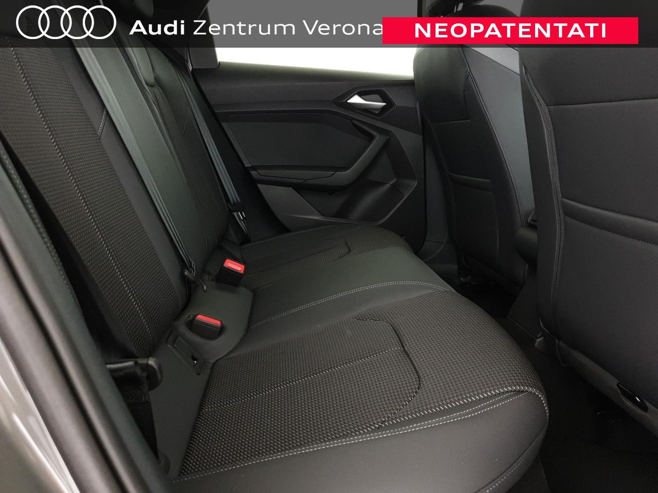 Allstreet 30TFSI 116CV S tronic Identity Contrast