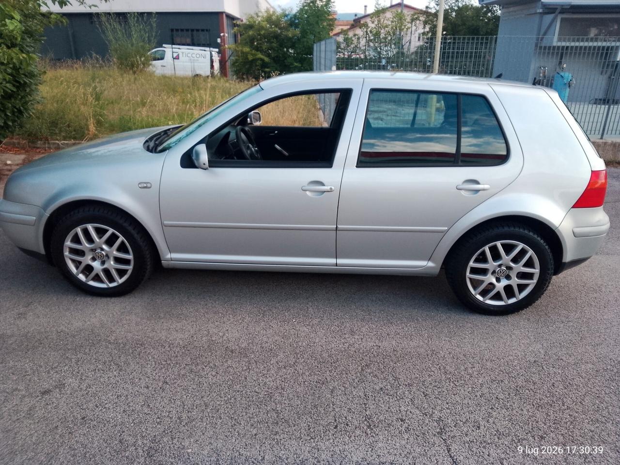 Volkswagen Golf 1.6 16V cat 5p. 2003