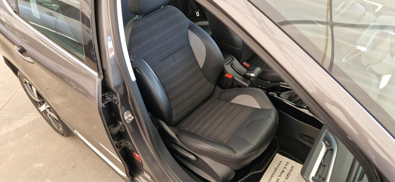 Peugeot 2008 BlueHDi 120cv Allure