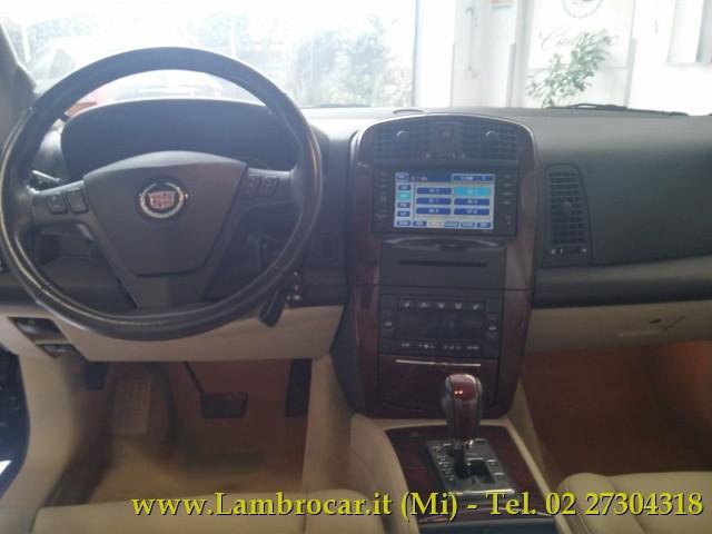 CADILLAC SRX 4.6 V8 aut. AWD Sport Luxury