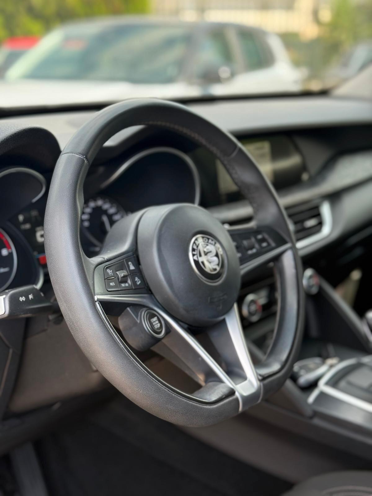 Alfa Romeo Stelvio 2.2 Turbodiesel 190 CV AT8 Q4 Business-MOTORE REVISIONATO-