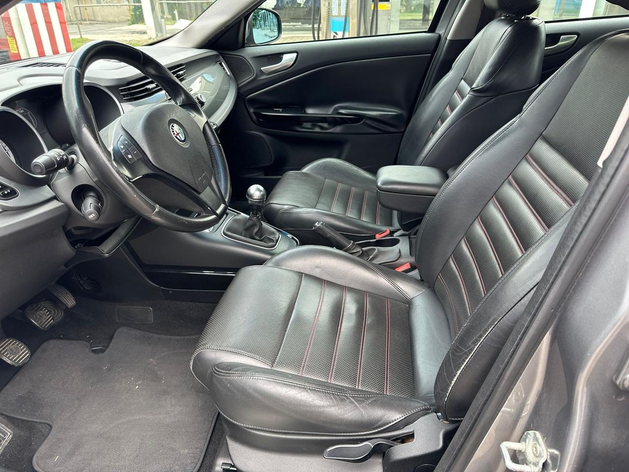 Alfa Romeo Giulietta 1.4 Turbo 120 CV -adatta a neopatentati
