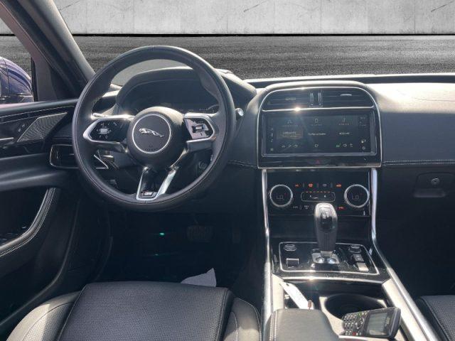 JAGUAR XE 2.0 D 204 CV aut. R-Dynamic S