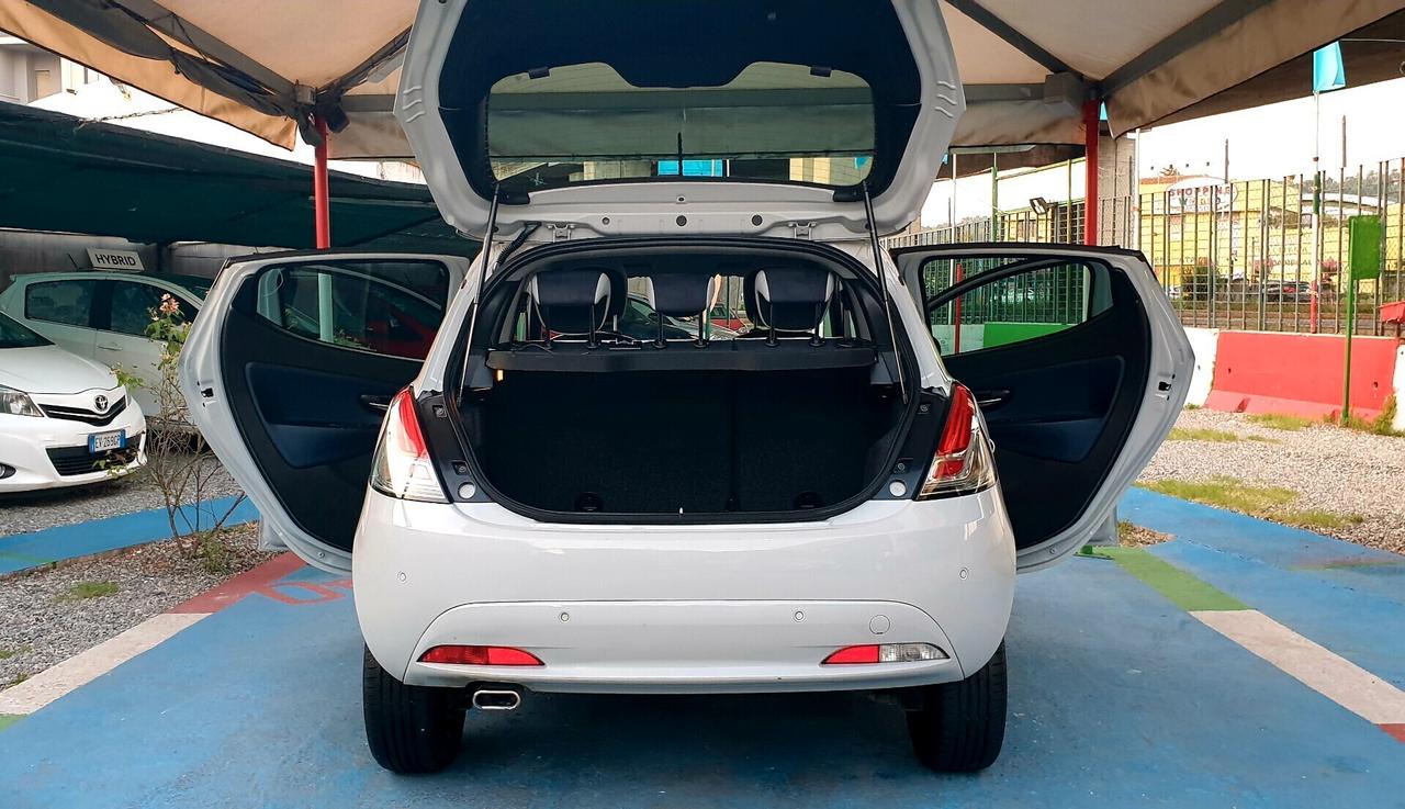 LANCIA YPSILON 1.2 BENZINA 2017 G.P.L DI CASA EURO6