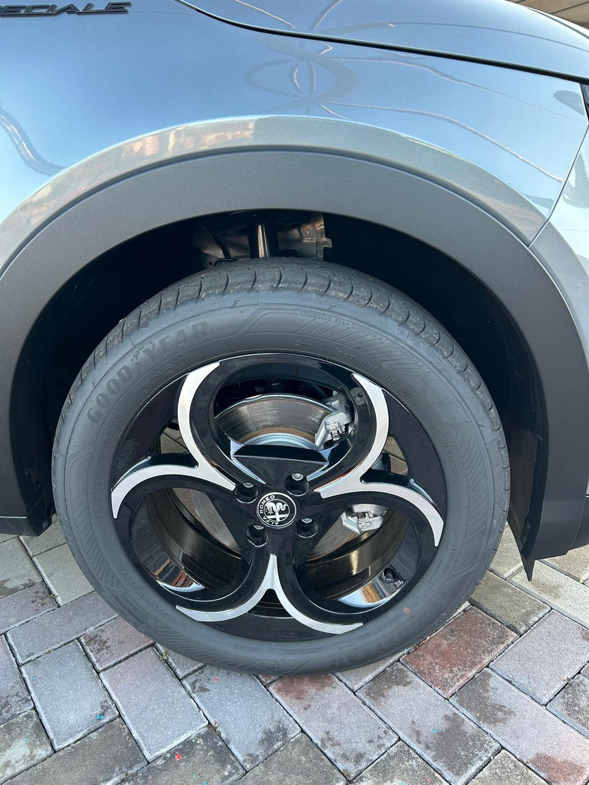 Alfa Romeo Junior 1.2 136 CV Hybrid eDCT6 Speciale