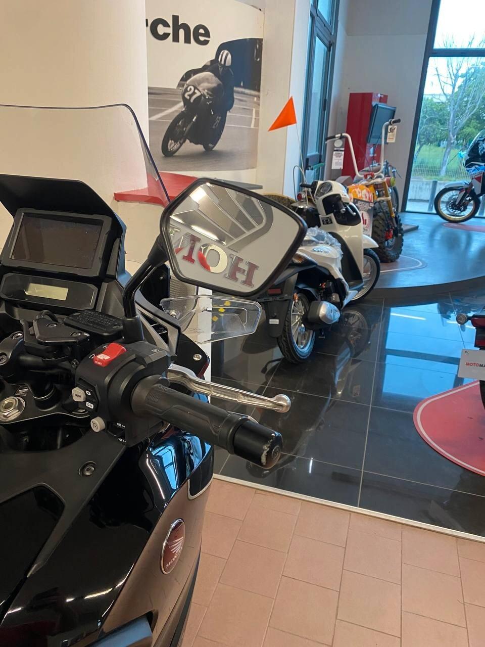 Honda NT 1100 dct