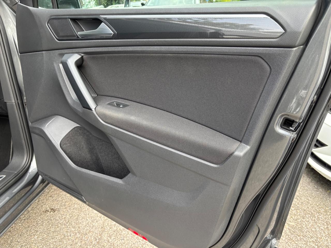 Volkswagen Tiguan 1.6 TDI R-Line sport