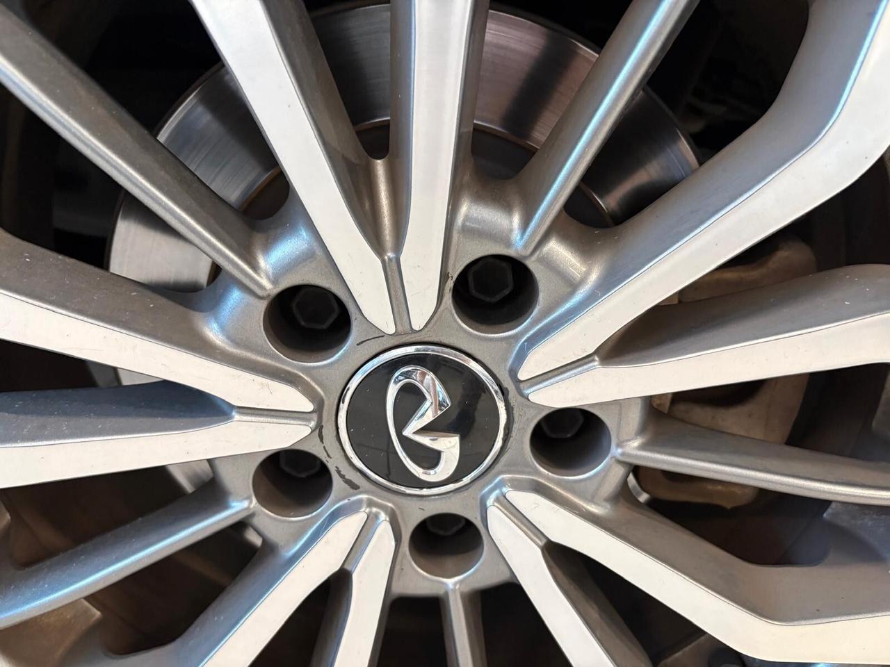 Infiniti Q30 BUSINESS 1.5 diesel DCT