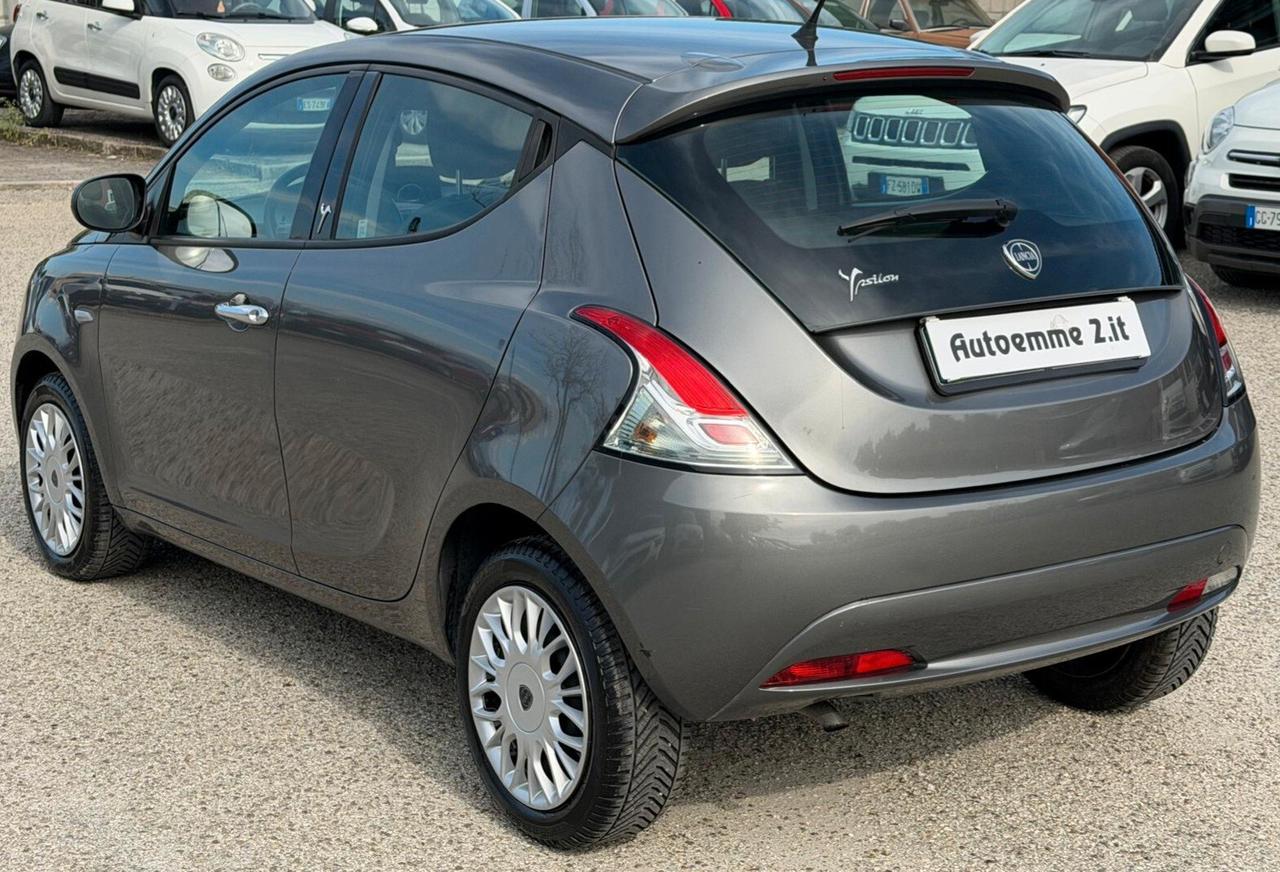 Lancia Ypsilon 1.2 69 CV 5 porte Silver
