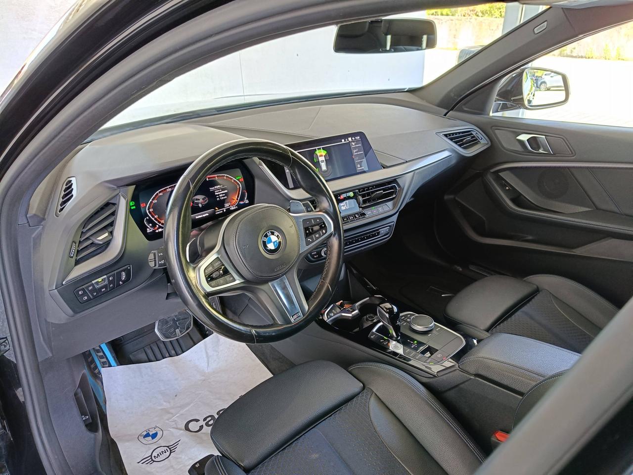 BMW Serie 1 F40 - 118d Msport auto