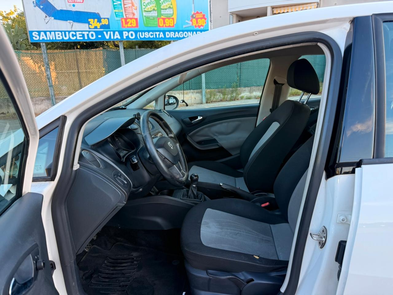 SEAT IBIZA 1.2 BENZINA 70 CV – ANNO 2015 – NEOPATENTATI