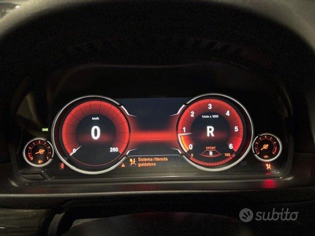 BMW 520 d xDrive Luxury Line/TETTO PANORAMICO