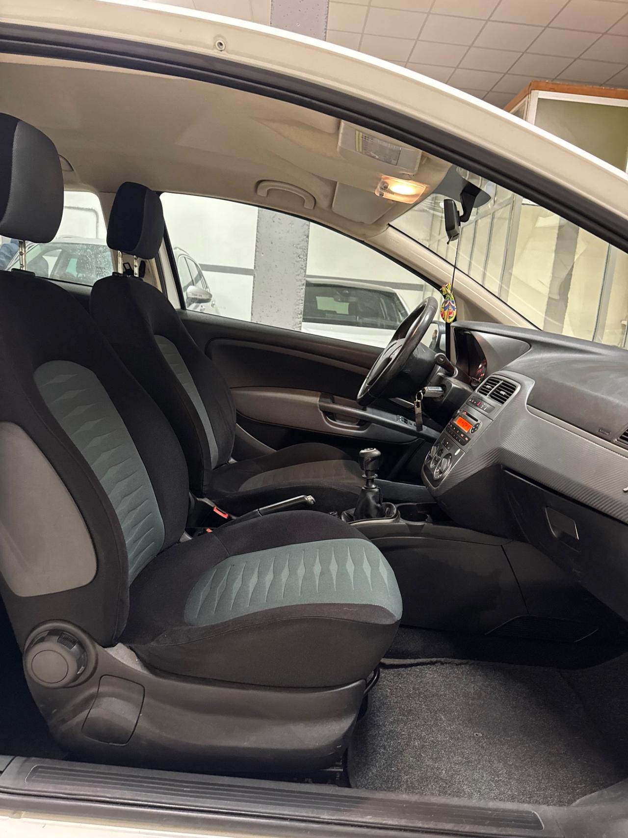 Fiat Grande Punto 1.4 5 porte Active Natural Power