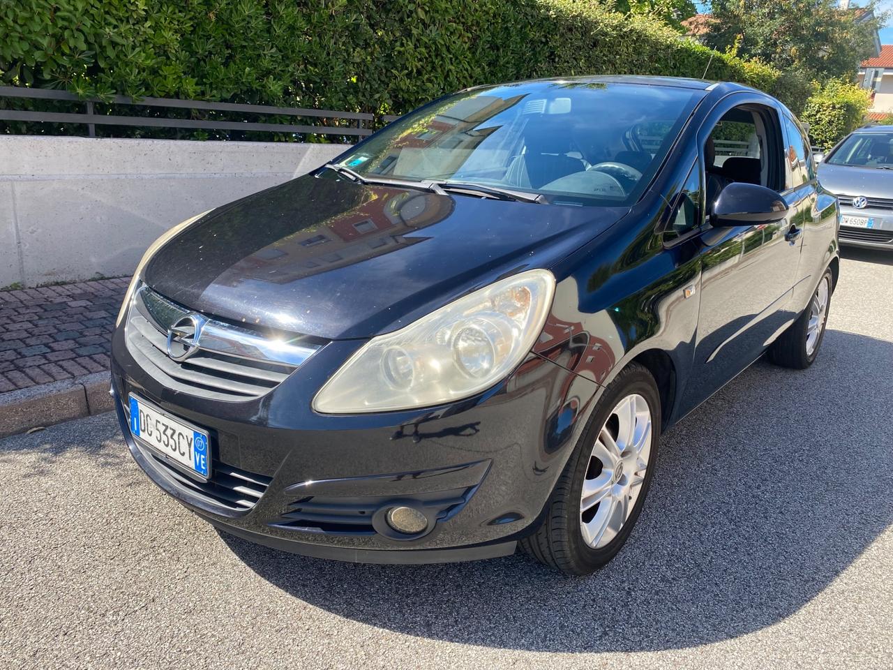 Opel Corsa 1.2 3 porte Club