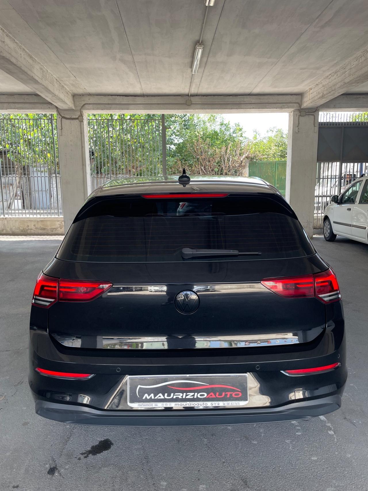 VOLKSWAGEN GOLF 8 1.0 TSI 110 CV EVO LIFE FULL GARANZIA UFFICIALE FINO 9/2027