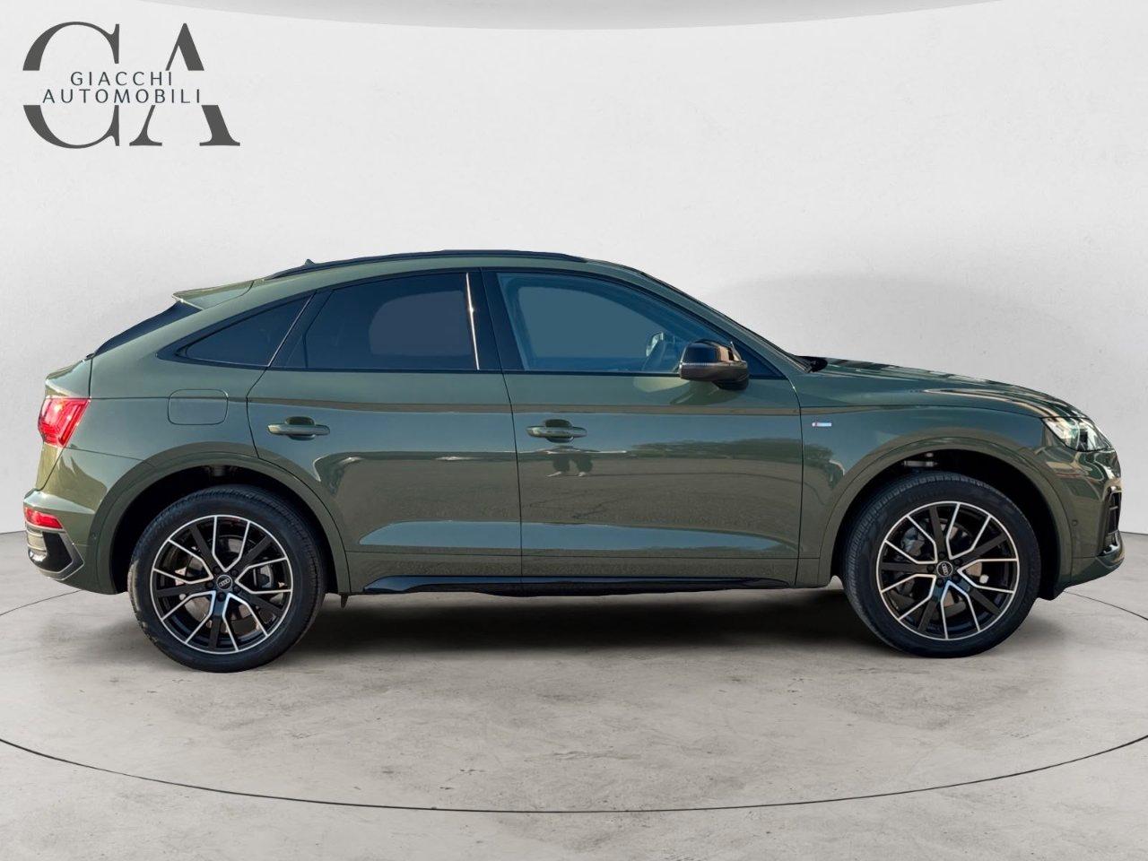 Audi Q5 Sportback SPORTBACK. 40 2.0 tdi mhev 12V Identity Black quattro s-tronic