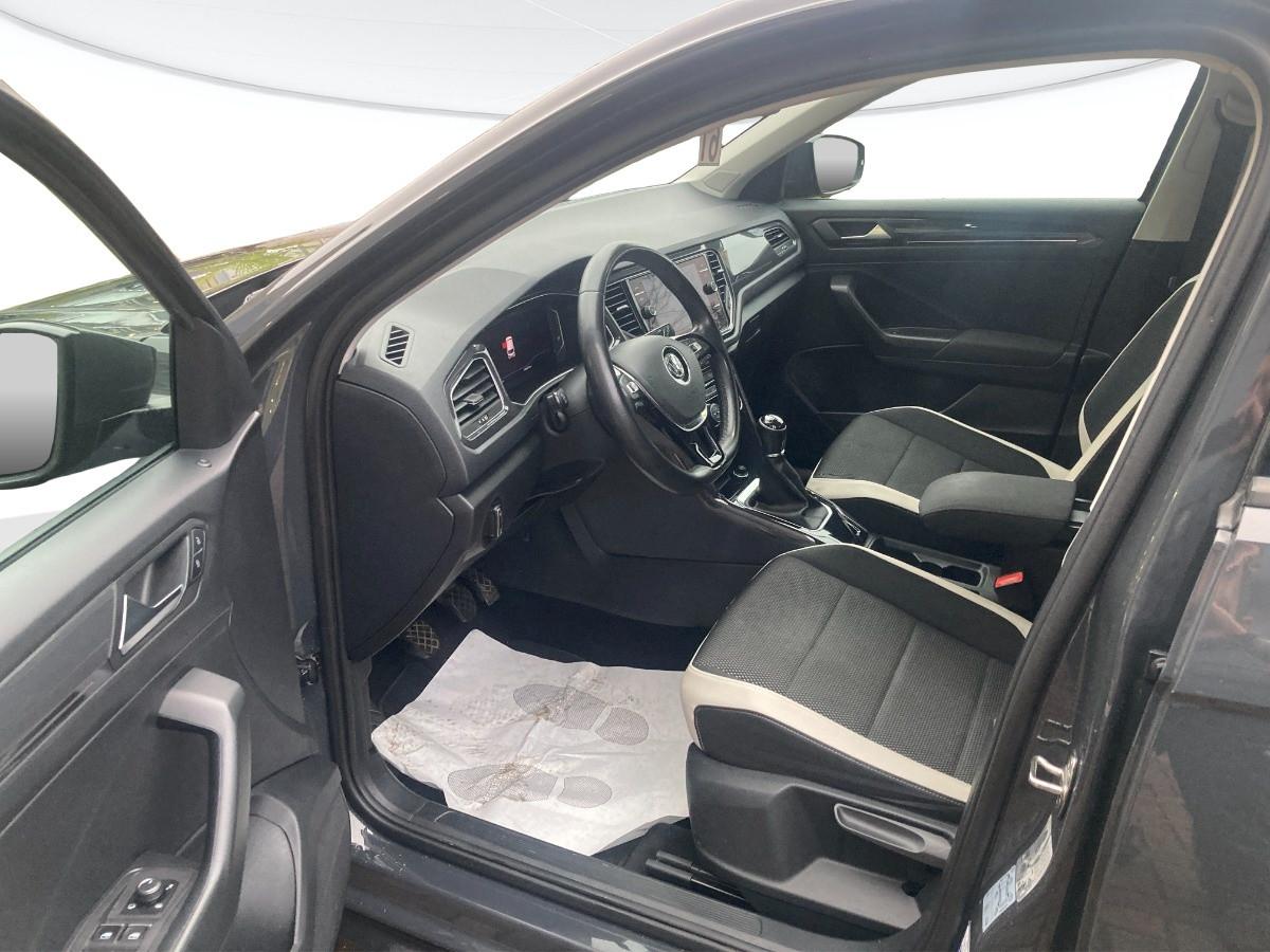 VOLKSWAGEN T-Roc 1.0 tsi Advanced