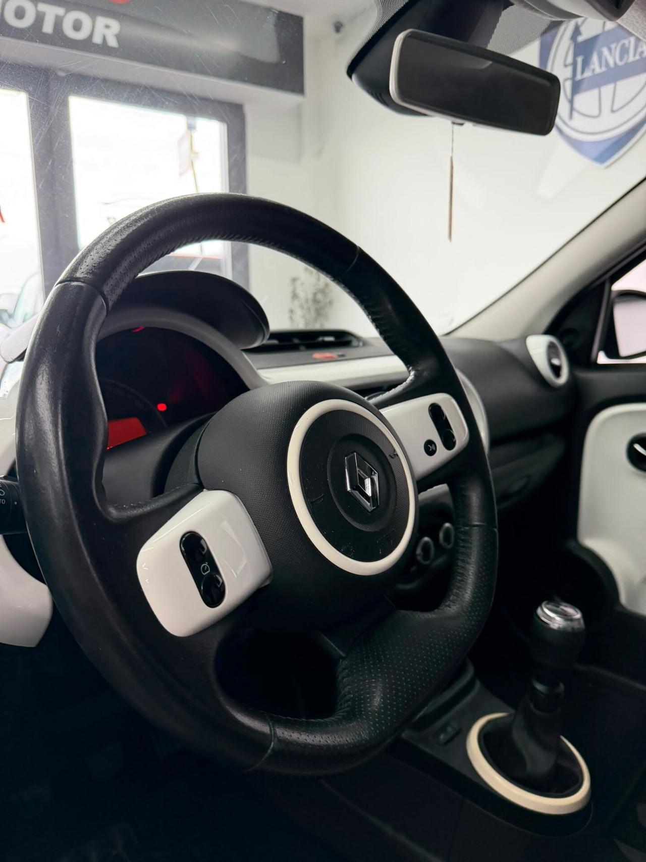 Renault Twingo SCe 65 CV Urban Night