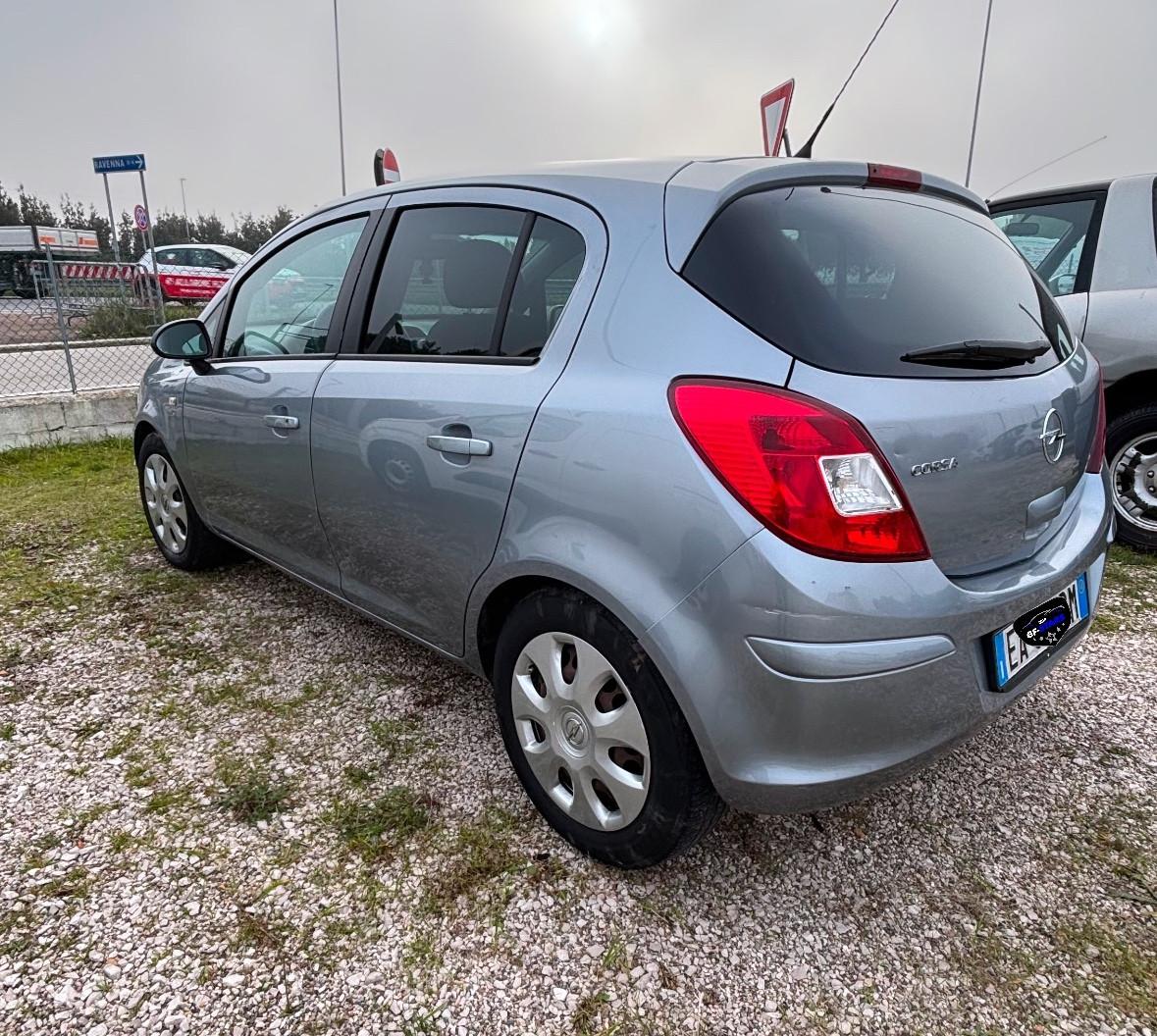 Opel Corsa 1.2 80CV 5 porte GPL-TECH Edition