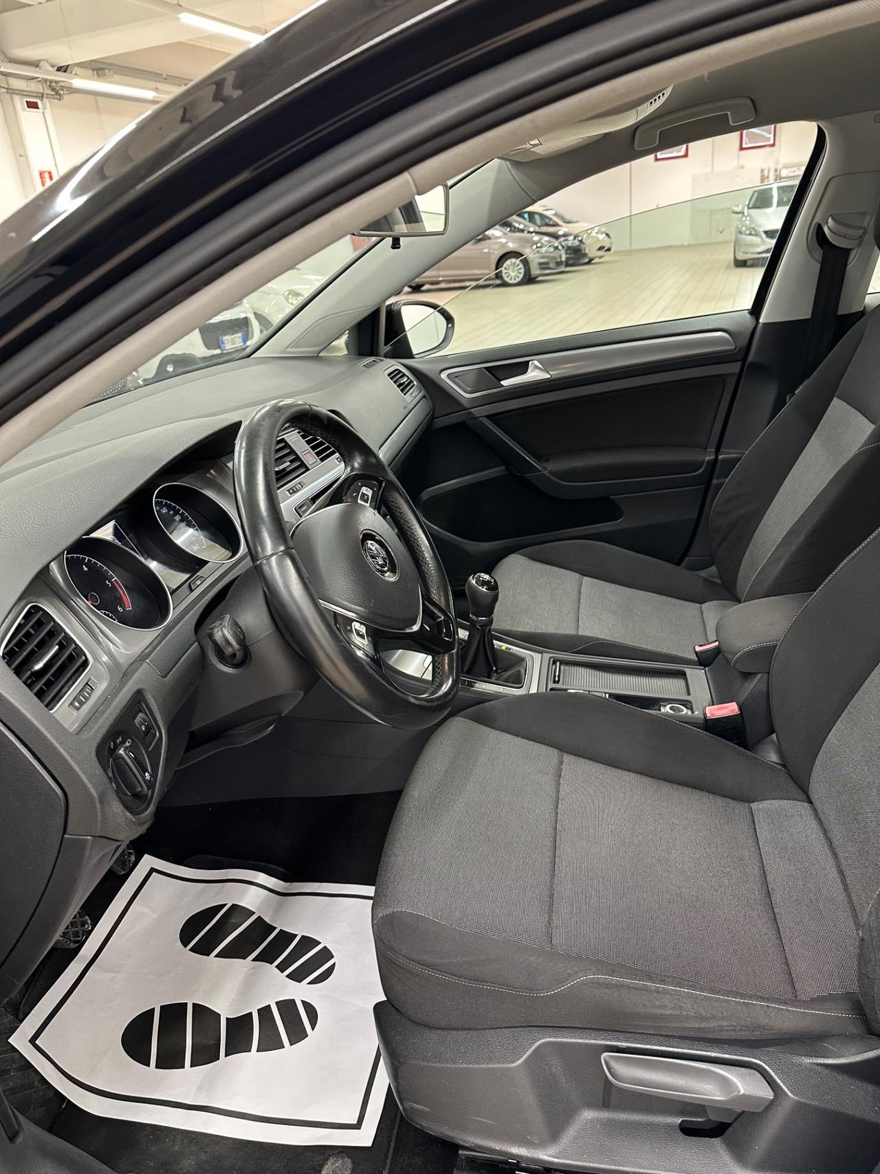 Volkswagen Golf 1.6 TDI 5p. Trendline BlueMotion Technology