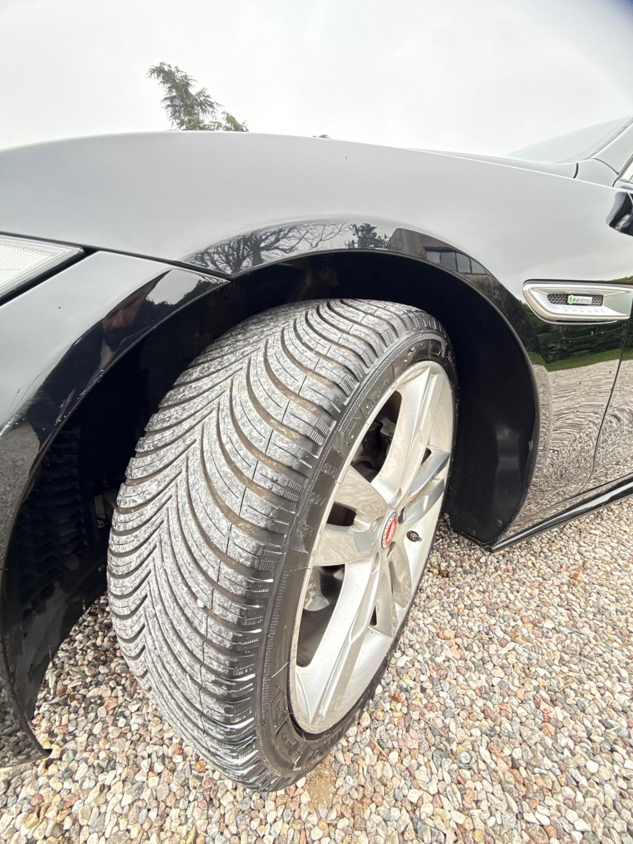 Jaguar XE 2.0 D E-Performance aut. R-Sport