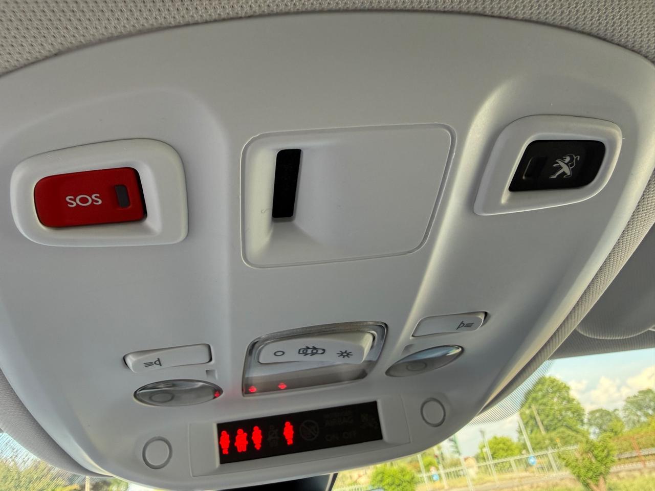 Peugeot 308 Berlina 1.5 130 Cv Bianco perla