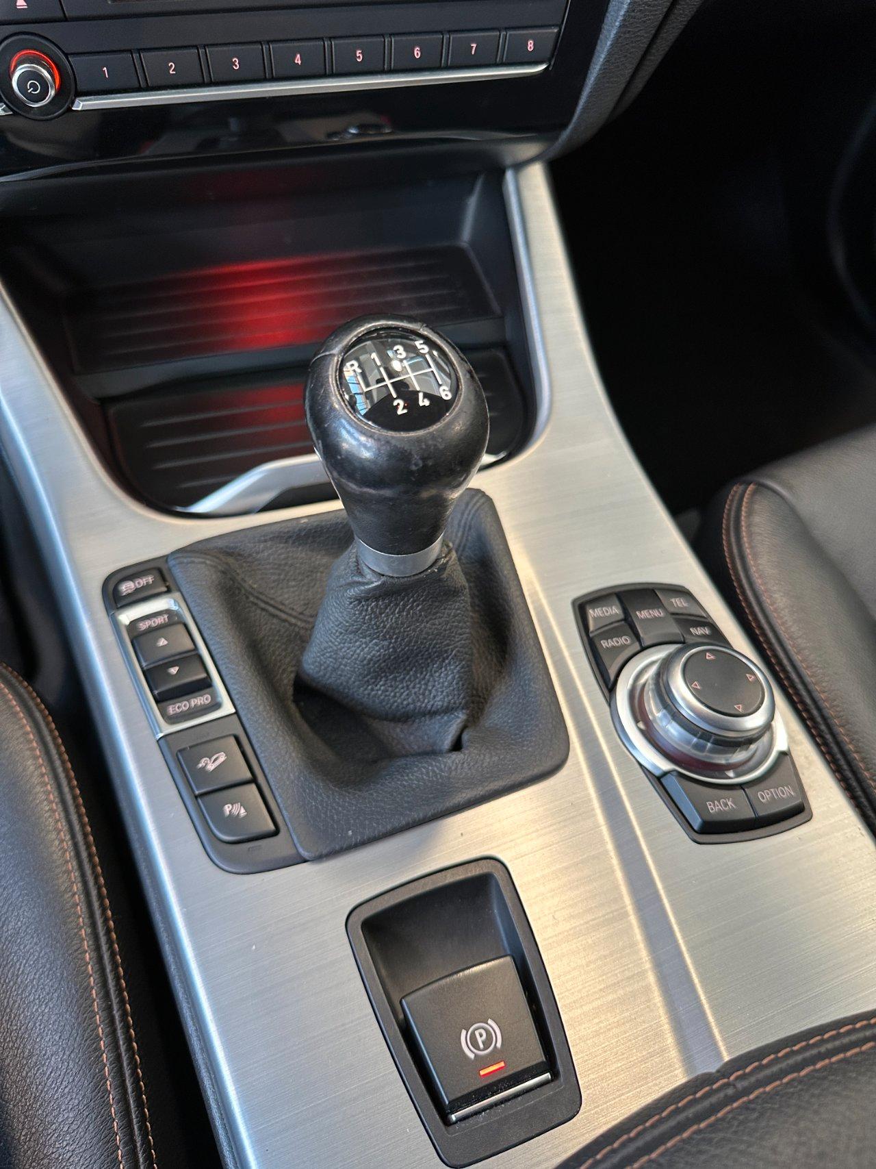 BMW X3 xdrive20d xLine - 18" - Navi - Keyless