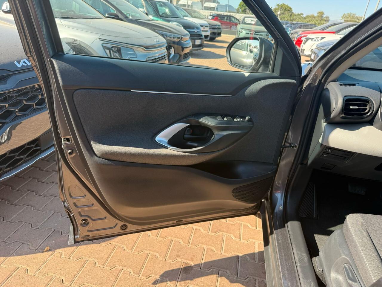 Toyota Yaris 1.5 Hybrid 5 porte Business