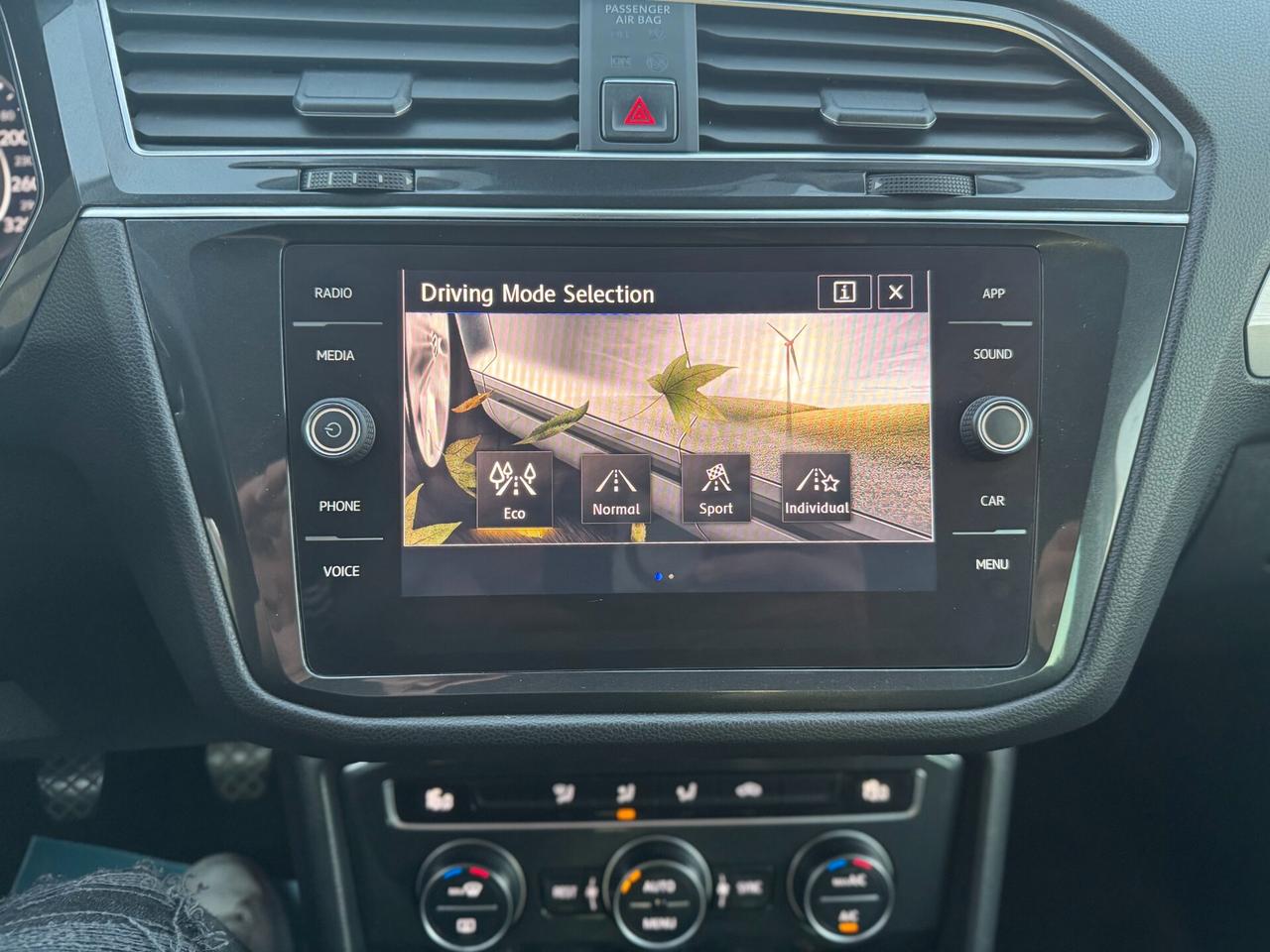 Volkswagen Tiguan 1.6 116CV R-LINE
