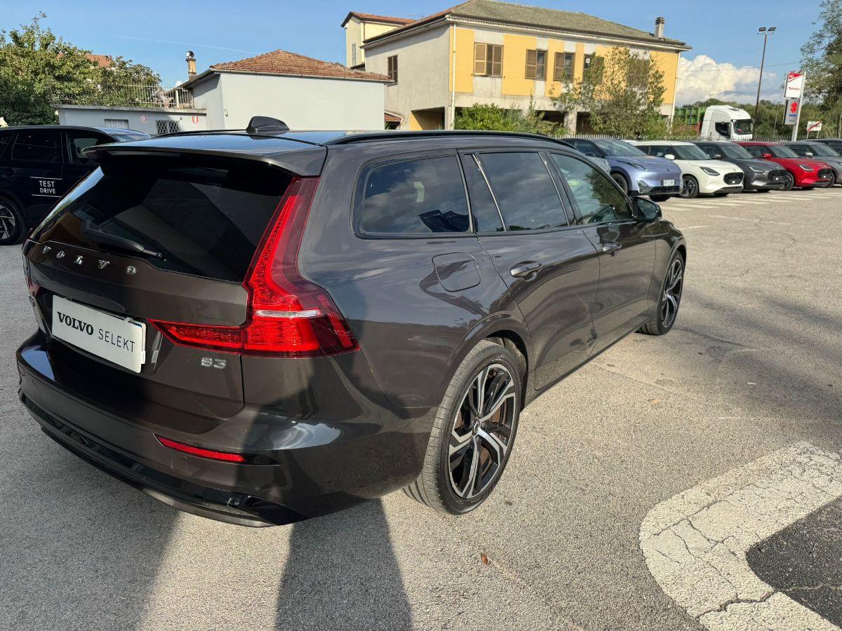 VOLVO - V60 - B3 aut. Plus Dark