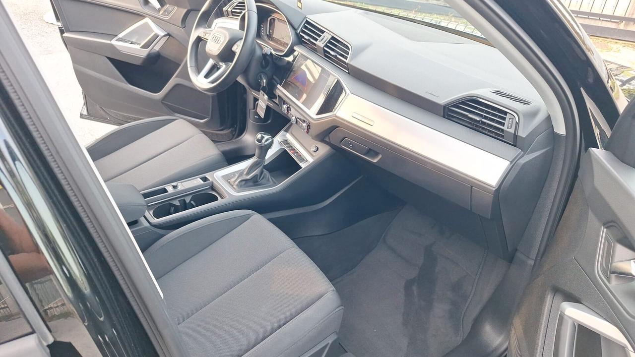 Audi Q3 35 TDI S tronic Business UNICO PROPRIETARIO!!!