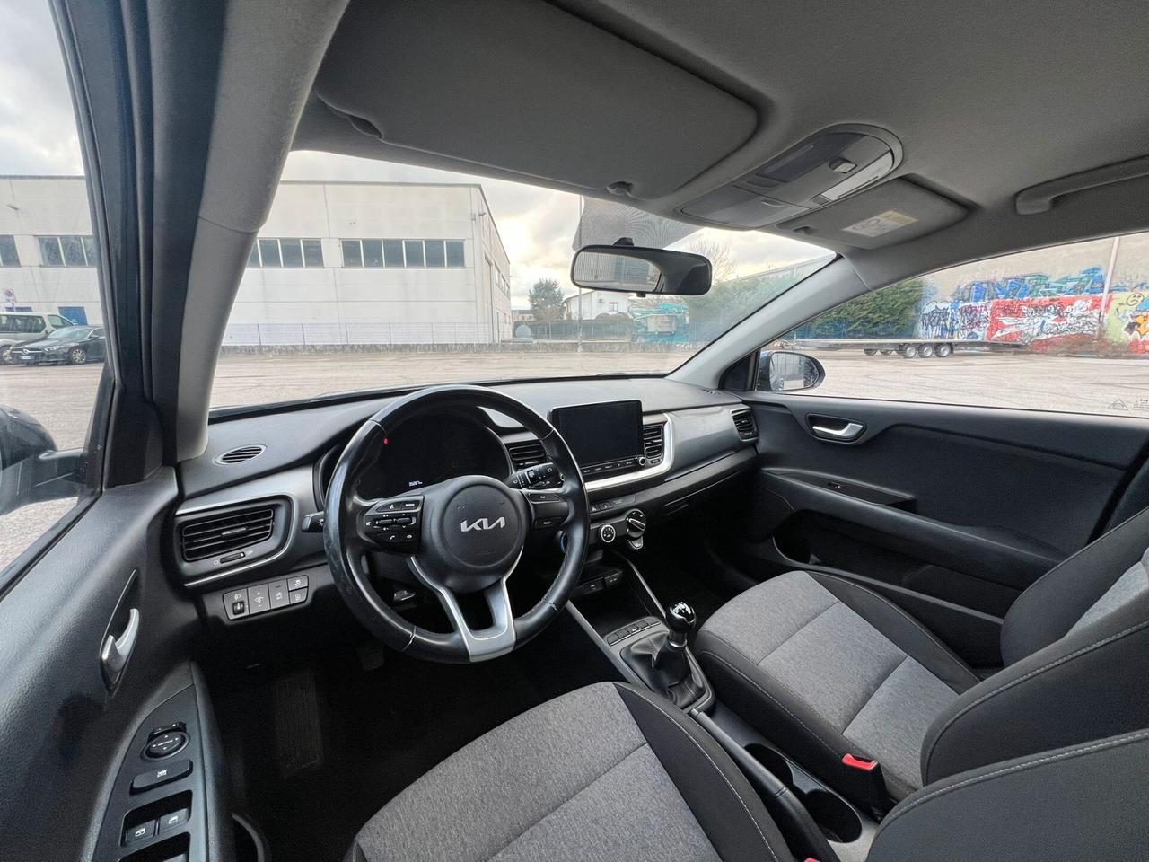 Kia Stonic 1.2 DPI Urban * 36.000 KM