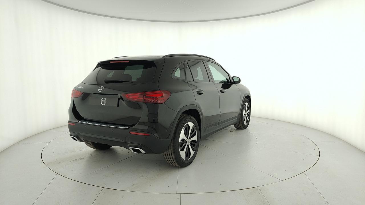 Mercedes-Benz GLA 200 d automatic