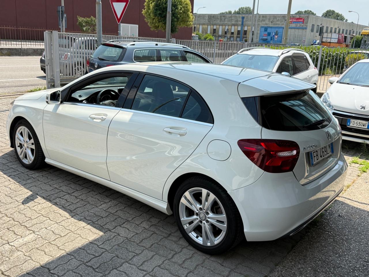 Mercedes-benz Euro6 A 200 d Automatic 4Matic Premium