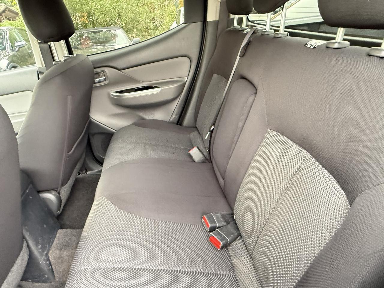 MITSUBISHI L200 DOPPIA CABINA 4X4 CAMBIO MANUALE