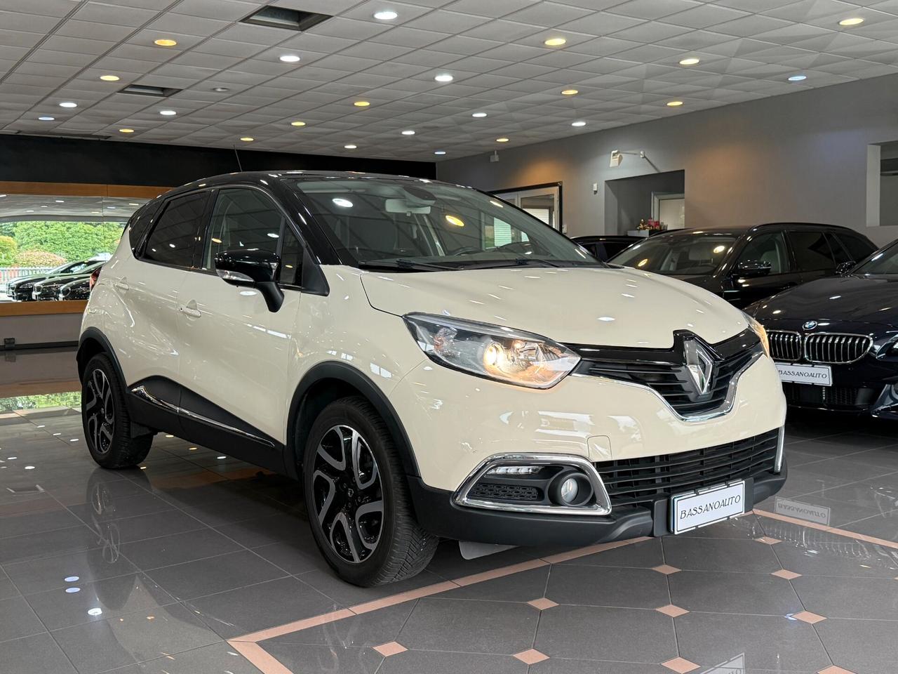 Renault Captur Benzina 90 CV Neopatentati
