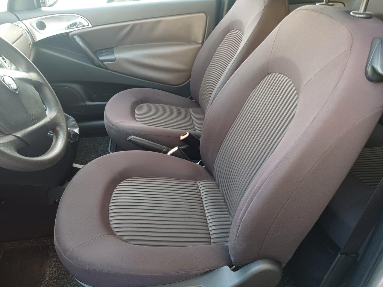 Lancia Ypsilon GPL DI SERIE - 2010