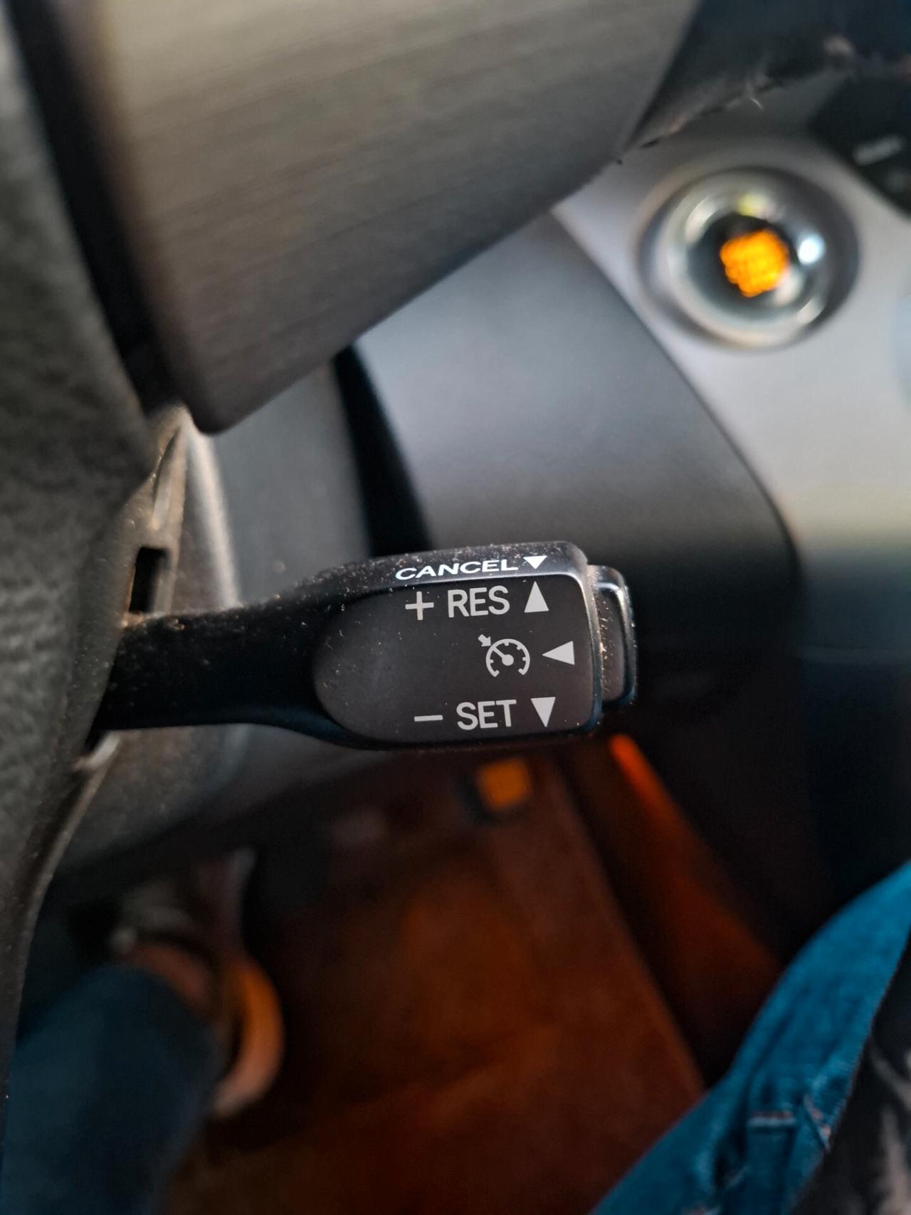 TOYOTA RAV 4 2.2 D 177 cv 4x4 LUXURY *PELLE-CERCHI*