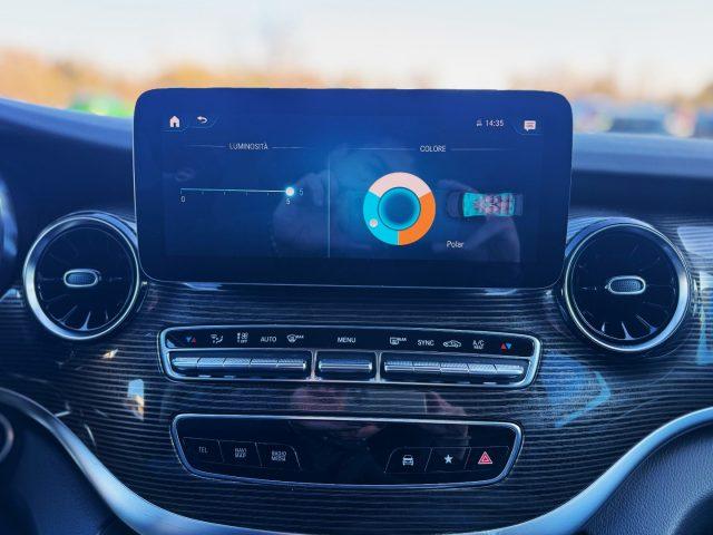 MERCEDES-BENZ V 300 d AUTOM 4Matic PREMIUM LONG *UNIPROP*7 P*