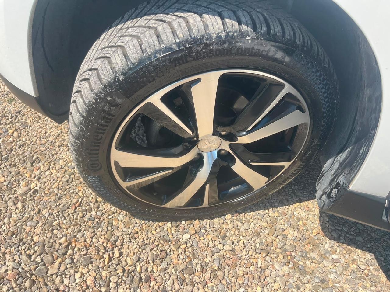Peugeot 2008 BlueHDi 100 Black Matt