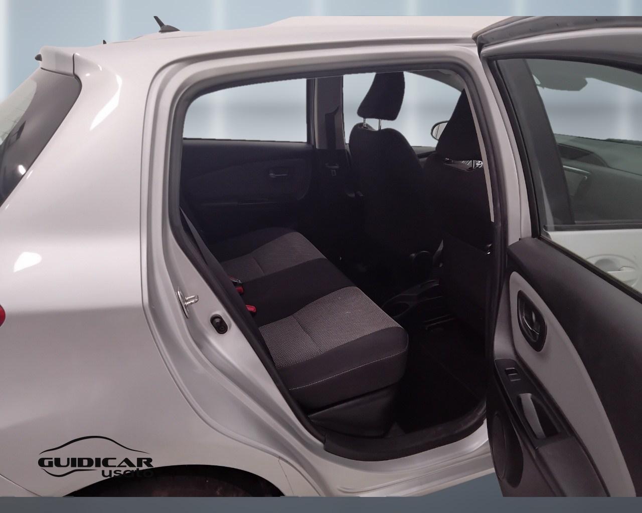 TOYOTA Yaris III 2015 - Yaris 5p 1.5h Active my16