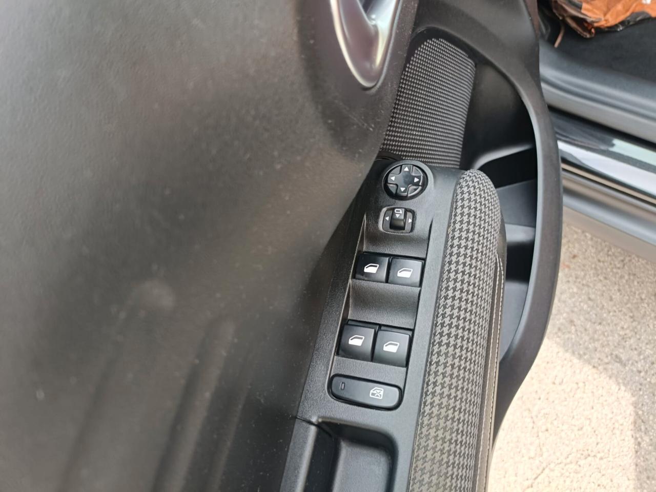 Citroen C3 Aircross BlueHDi 100 Shine