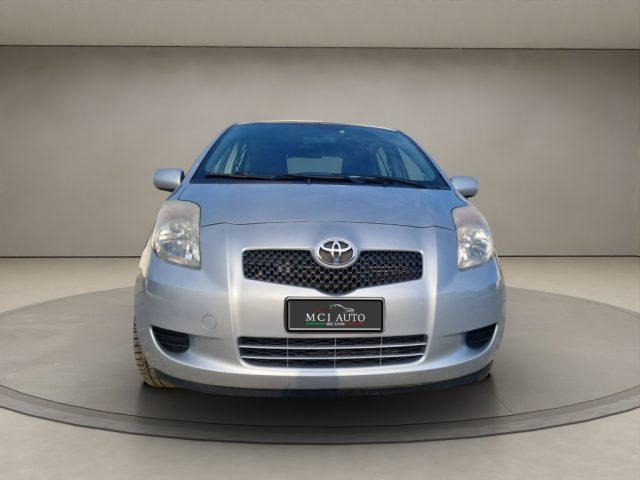 TOYOTA Yaris 1.0 5 porte