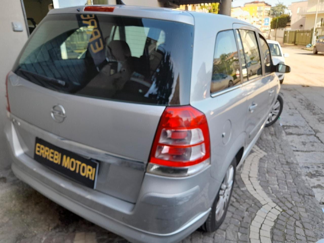 Opel Zafira 7 POSTI BENZ/METANO X NEOPATENTATI