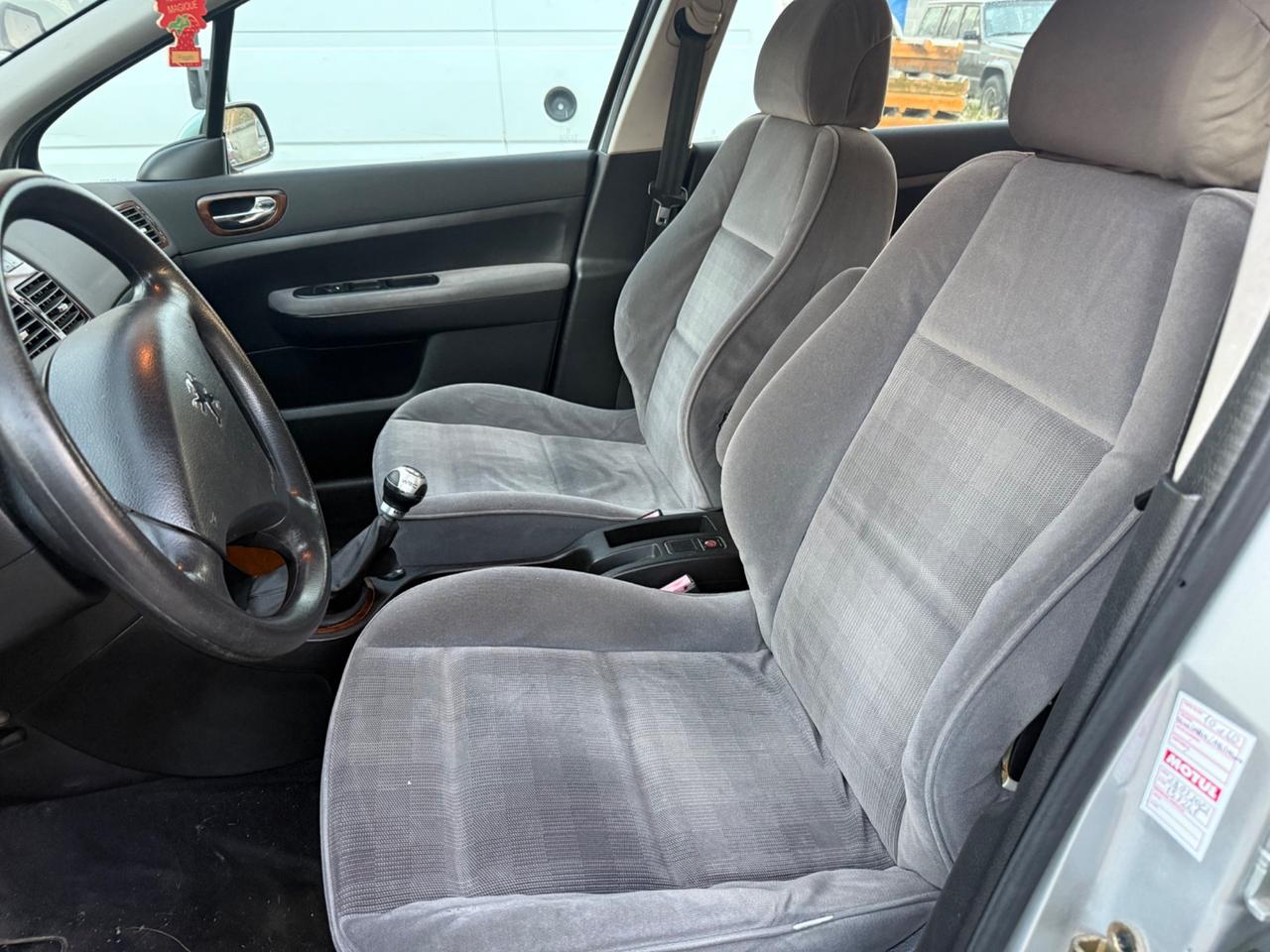 Peugeot 307 1.6 16V 5p. XR