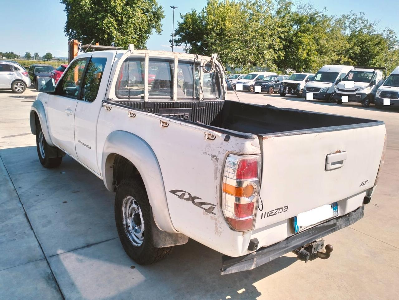 Mazda BT-50 2.5 TD 143 CV - LEGGERE