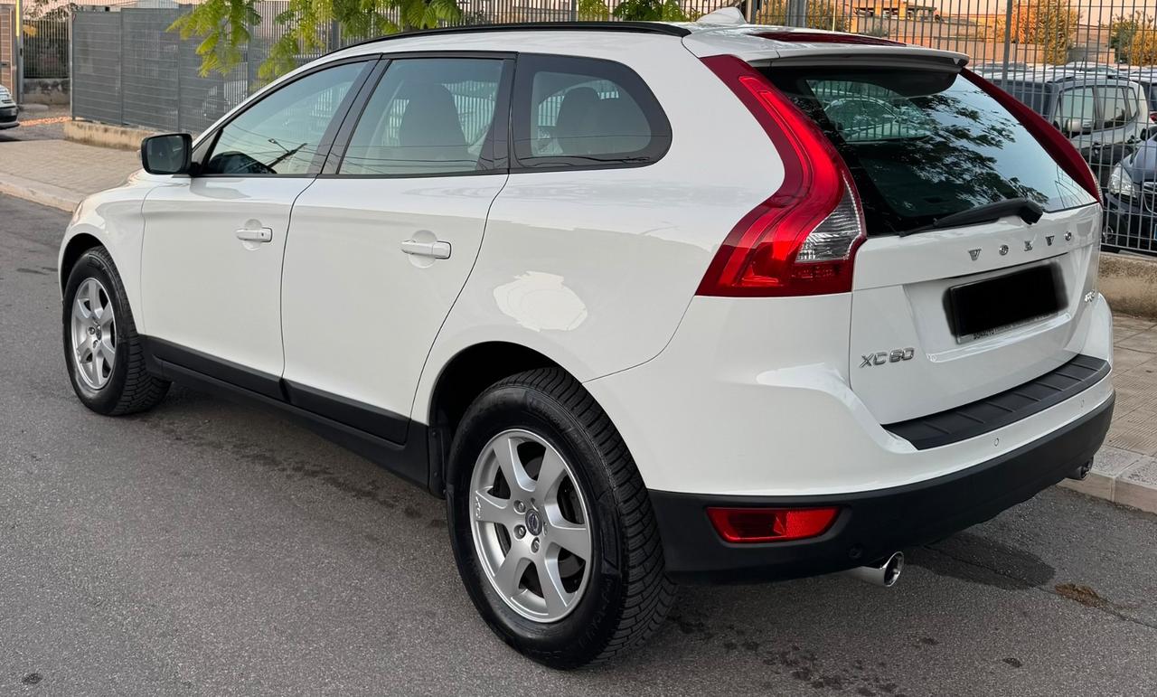 Volvo XC 60 XC60 D5 AWD Kinetic