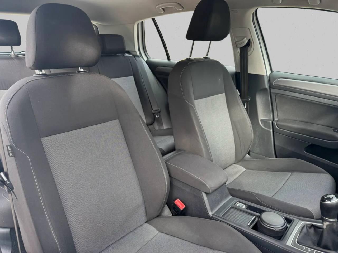 Volkswagen Golf 1.6 TDI 5p. Comfortline BlueMotion Technology 10/2014